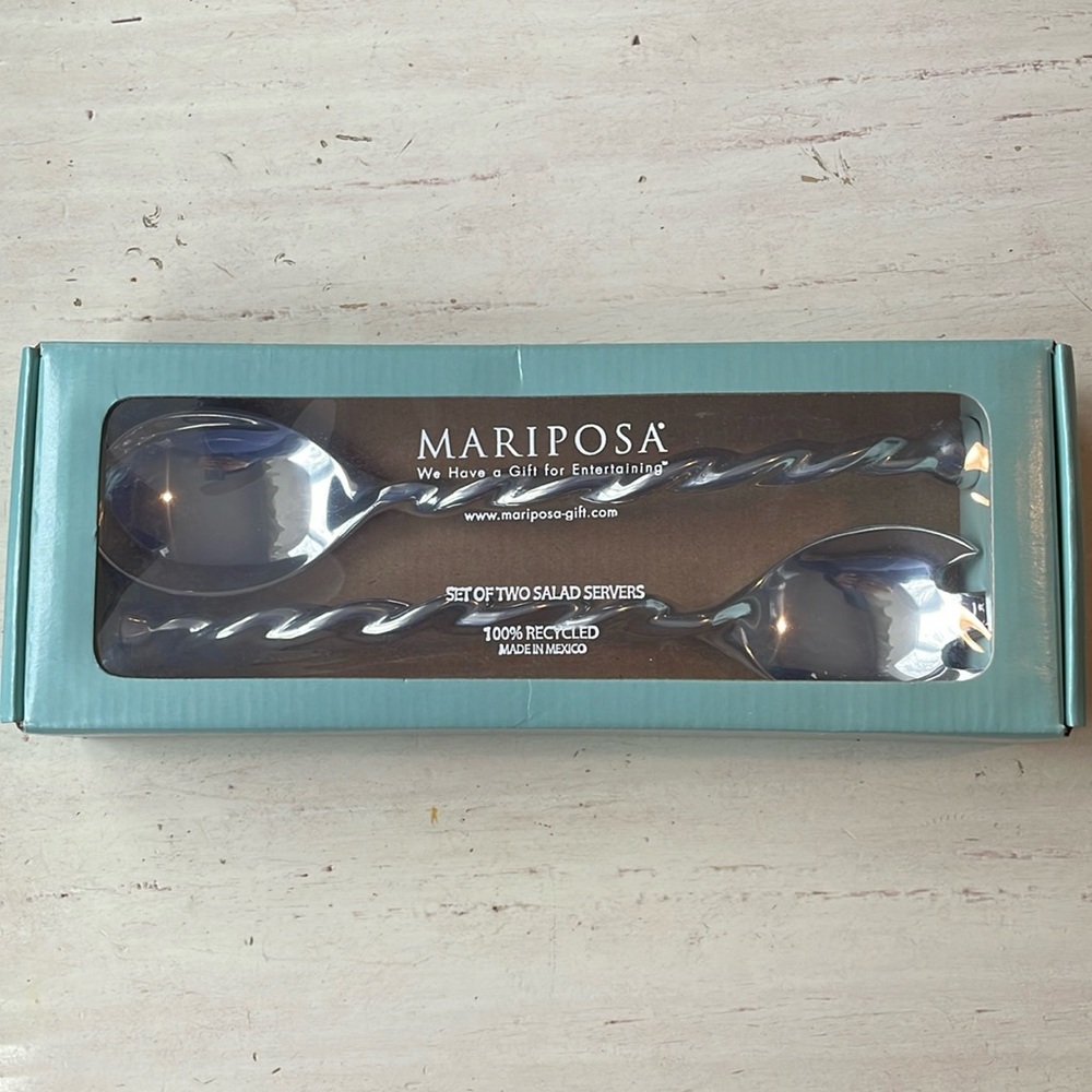 New in box! Mariposa salad severs